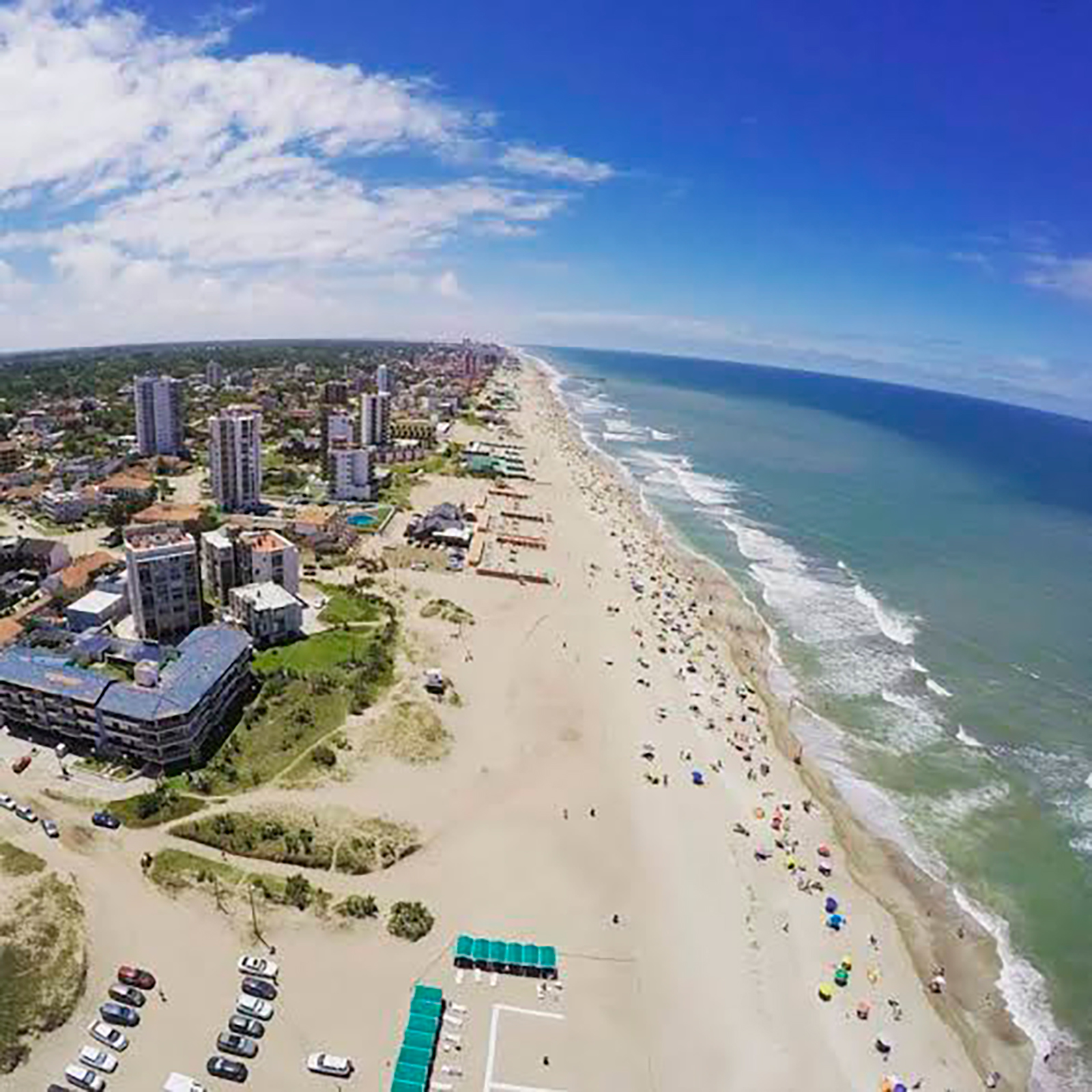 Playa de Villa Gesell al mediodía